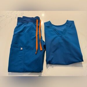 Figs women’s Alps Blue (limited)scrub set-Casma XXS 3-pocket top; Kade XS/T pant